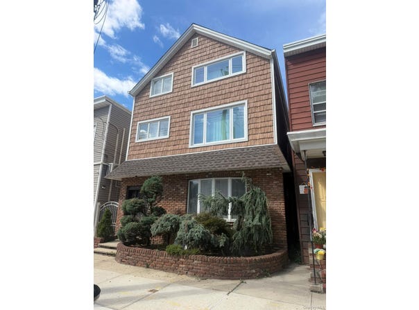 18-38 120th Street, College Point, NY 11356