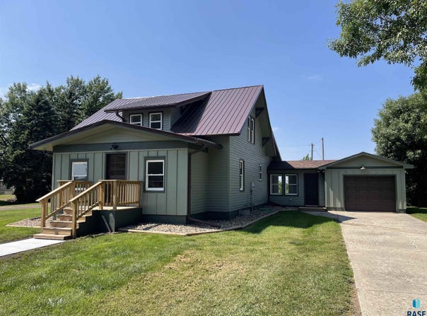 23301 448th Ave, Madison, SD 57042