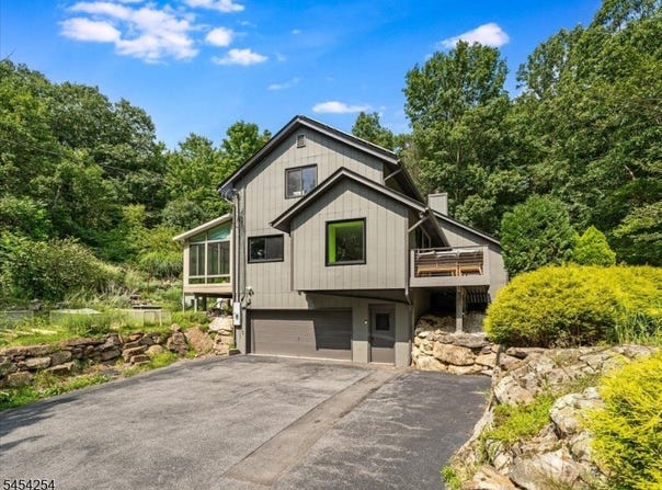 329 Glen Rd, Sparta Twp., NJ 07871-3145