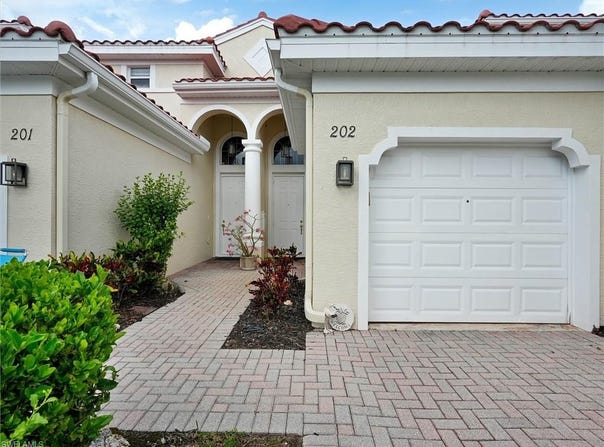895 Eastham Way, NAPLES, FL 34104