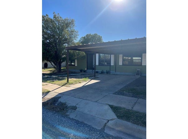 1306 S Burleson, McCamey, TX 79752