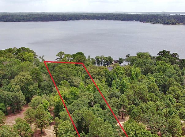 3156 Shadow Pine Dr., LaRue, TX 75770