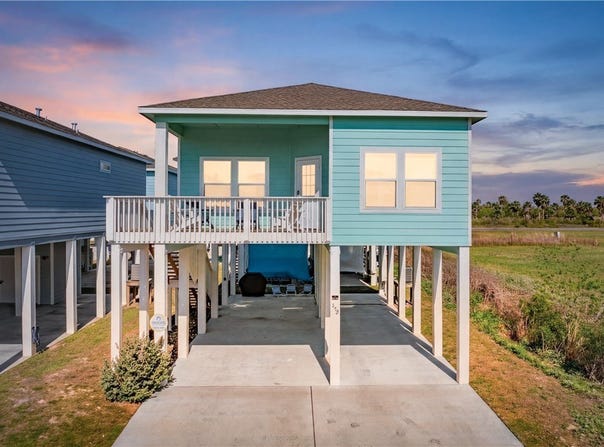 112 Maldives, Rockport, TX 78382