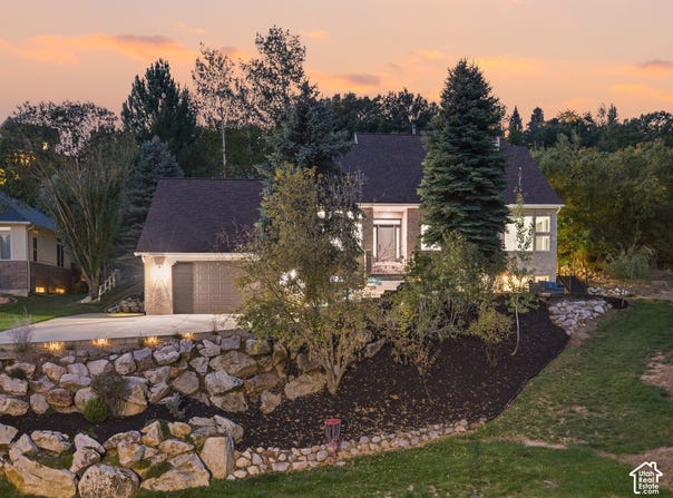 2119 E OAK Ln, Layton, UT 84040