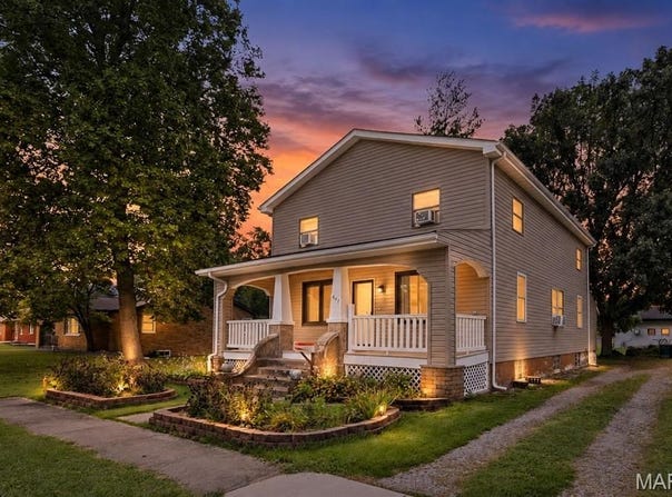 407 E 4th Street, O'Fallon, IL 62269