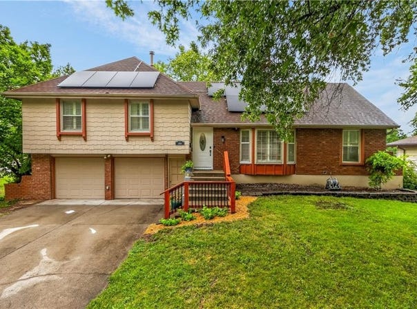 1704 NE 69th Terrace, Gladstone, MO 64118