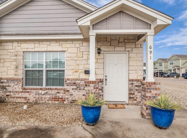 691 Park Street, McGregor, TX 76657