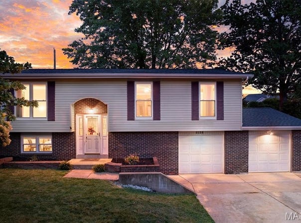 1862 Redwood Drive, Arnold, MO 63010
