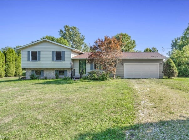 2642 Blake Road, Wadsworth, OH 44281