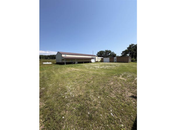 401 Main St N, Hazleton, IA 50641