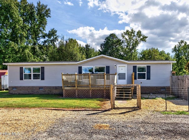 16 Knight Lane, Corapeake, NC 27926
