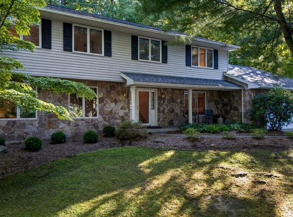 283 Queen Esther Dr, Sayre, PA 18840