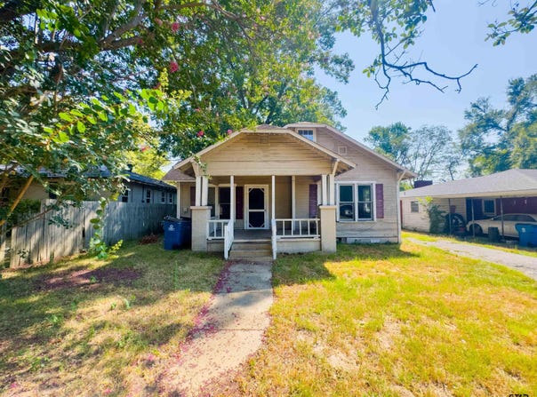 705 S Walnut, Winnsboro, TX 75494