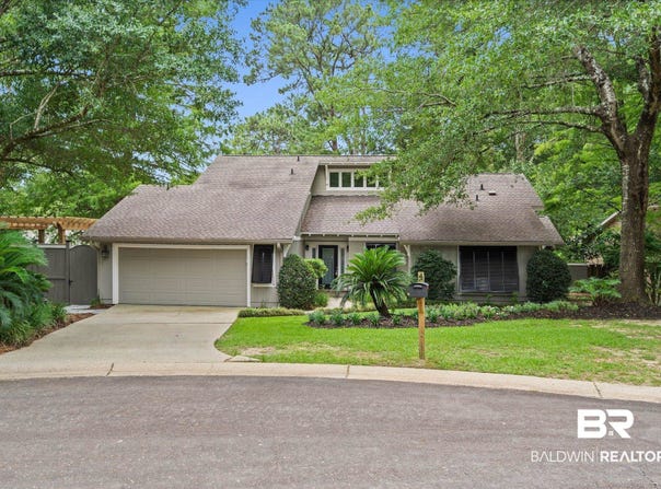 4 Leslie Court, Fairhope, AL 36532