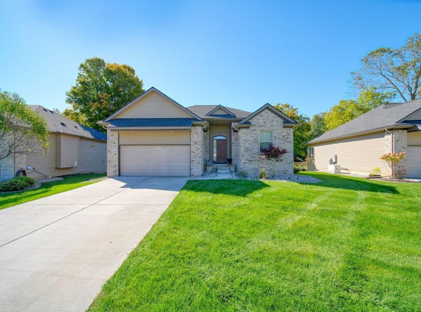 621 Shadow Brooke Lane, Tecumseh, MI 49286