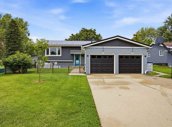 101 Candlestick Dr NE, MtVernon, IA 52314