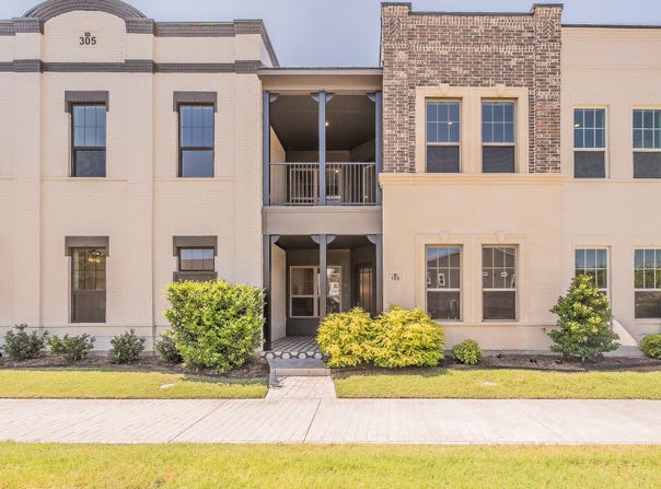 305 Sunset Lane, Fort Worth, TX 76114
