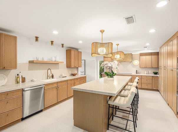 4877 Pineview Circle, Delray Beach, FL 33445