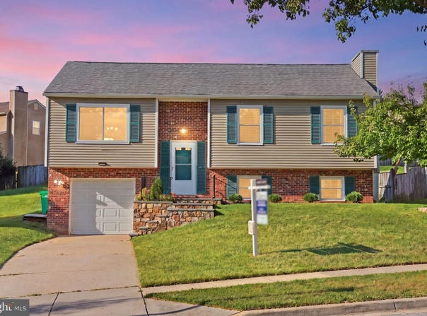 9136 MCHENRY Lane, LANHAM, MD 20706