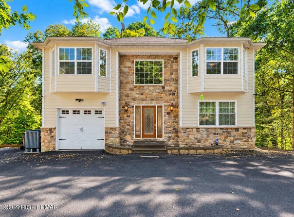 105 Mulberry Lane, East Stroudsburg, PA 18302