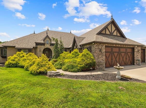4164 S 77th Road, Bolivar, MO 65613
