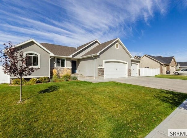 4806 S Mountain Bend Drive, Ammon, ID 83406