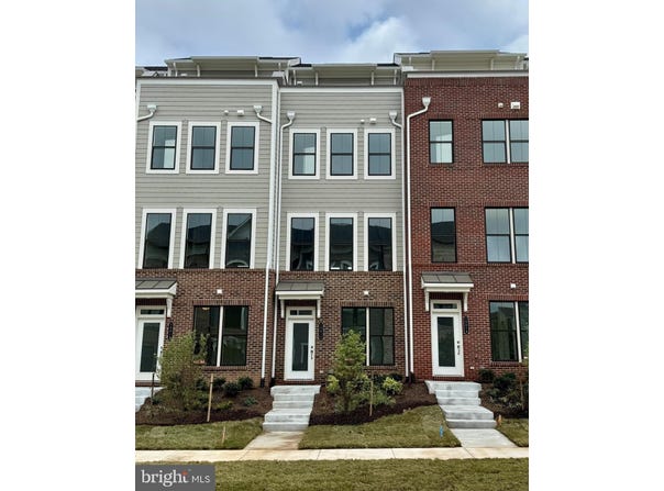 13817 CHRISSWIND Avenue, WOODBRIDGE, VA 22191