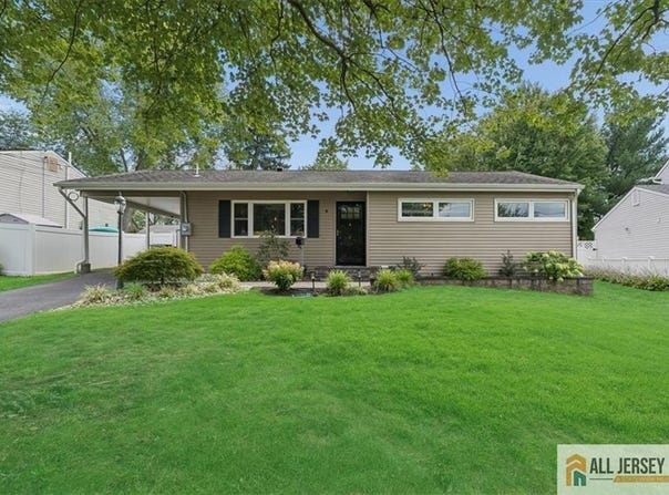 9 Bucknell Road, Old Bridge, NJ 08859
