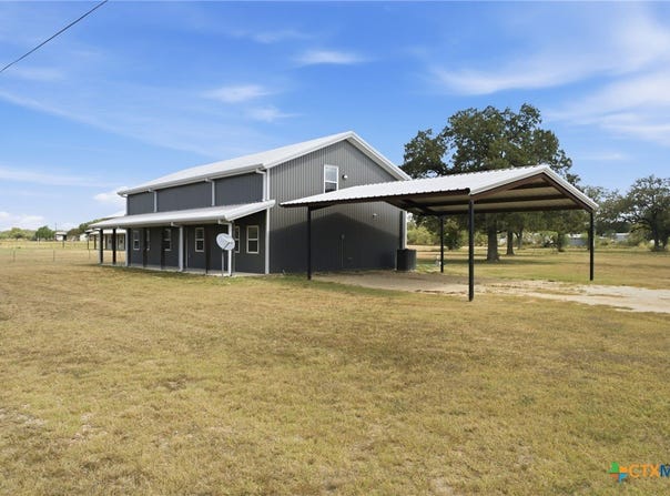 475 Cross Road, Kingsbury, TX 78638