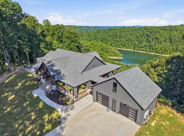 1200 Pine Orchard Rd, Smithville, TN 37166