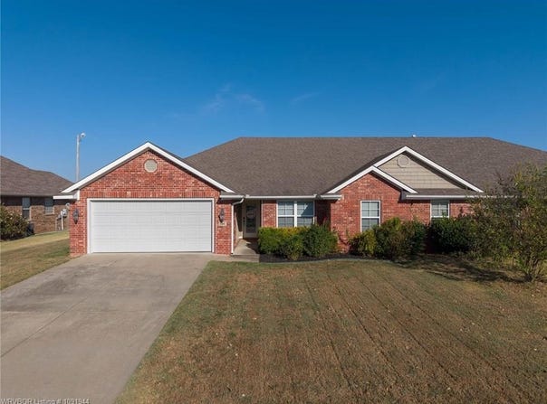 129 Honeysuckle ST, Alma, AR 72921