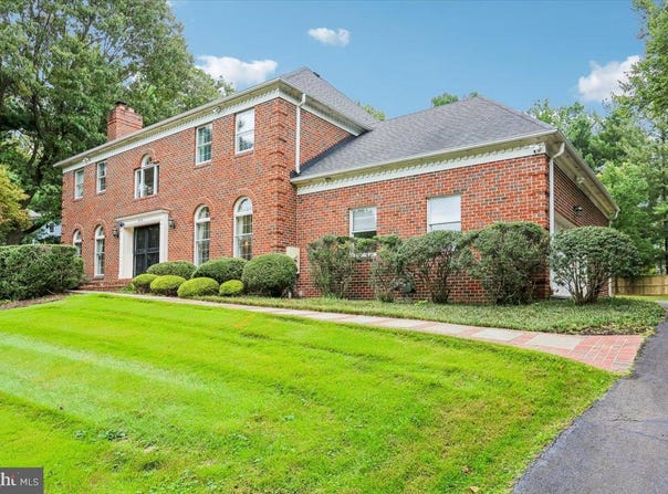 899 LINGANORE DR, MCLEAN, VA 22102