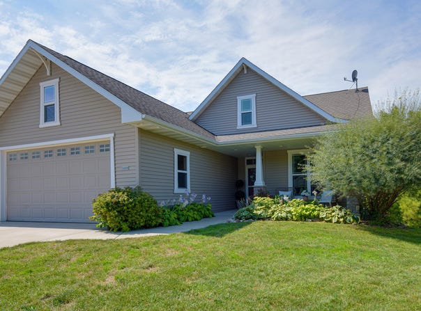 1680 Great Forest Dr, West Bend, WI 53090