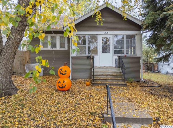 2528 N 49th Street, Omaha, NE 68104
