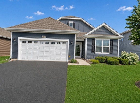 2371 Cannon Drive, Pingree Grove, IL 60140