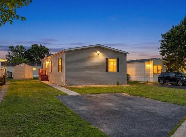 1733 BARBARA Circle, BEAR, DE 19701