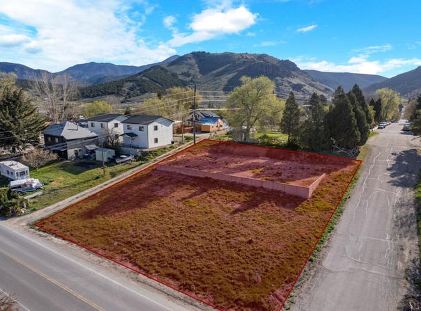 4th St, Lava Hot Springs, ID 83246