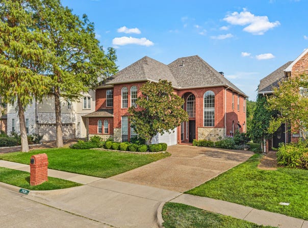7626 Lakecrest Circle, Irving, TX 75063