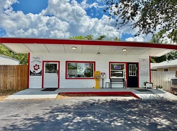1180 S Main St, Bell, FL 32619