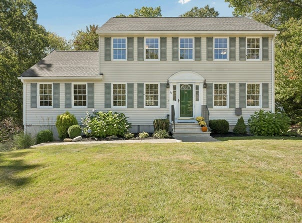 48 June St, Northbridge, MA 01534