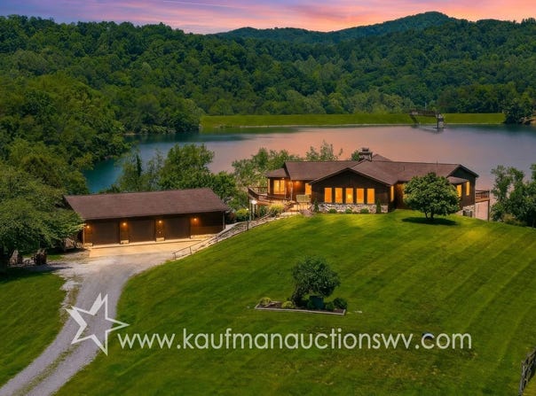 290 Stonecoal Rd, Horner, WV 26372