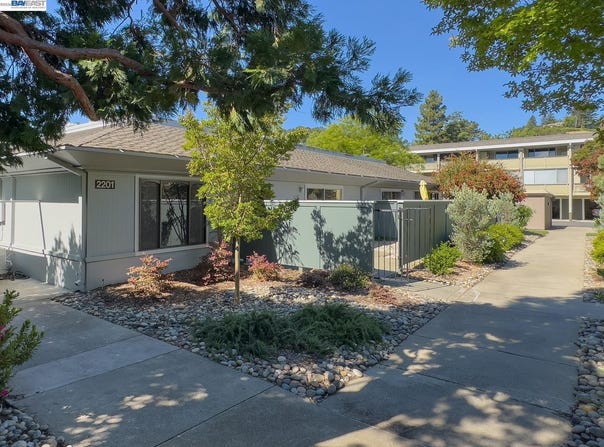 2201 Pine Knoll Dr, Walnut Creek, CA 94595
