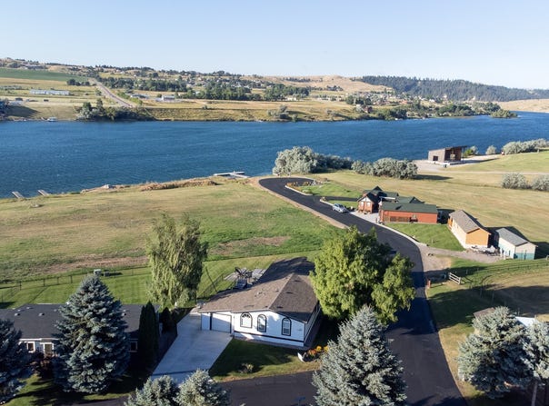 9 Regatta Road, Polson, MT 59860