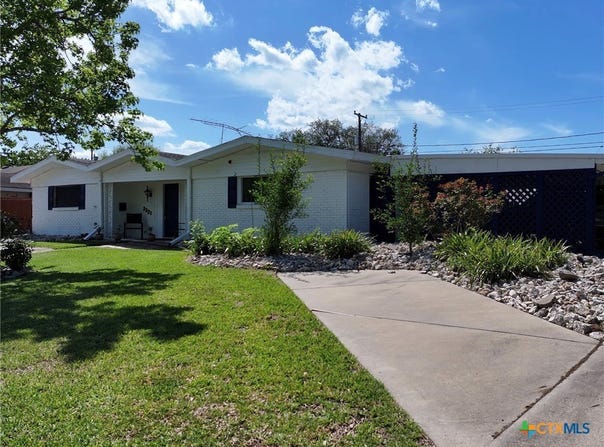 2221 Mcpherson Drive, Port Lavaca, TX 77979