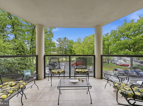 15101 INTERLACHEN Drive, SILVER SPRING, MD 20906