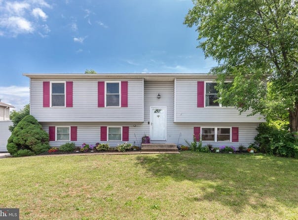 213 ROTH AVE, TANEYTOWN, MD 21787