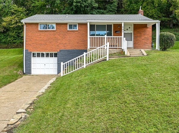 143 Connie Dr, Ross Twp, PA 15214