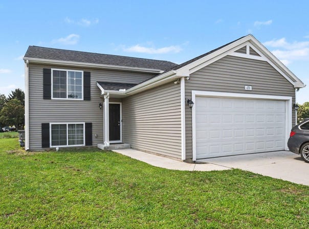 450 Orchard Street, Constantine, MI 49042