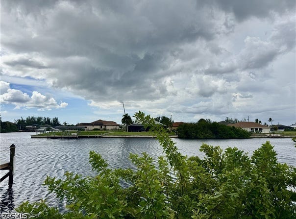 2108 NW 41st Place, Cape Coral, FL 33993