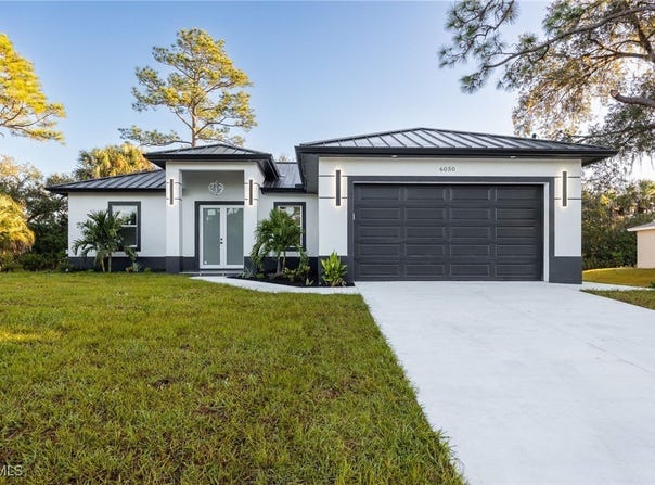 6050 N Moss Circle, Labelle, FL 33935